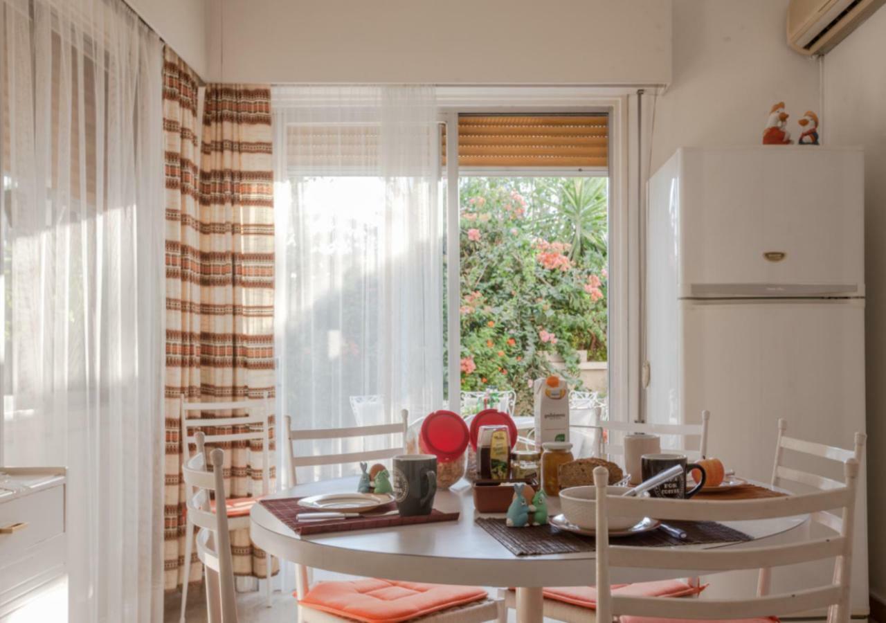 Sunny Family Home By The Beach Limassol Extérieur photo