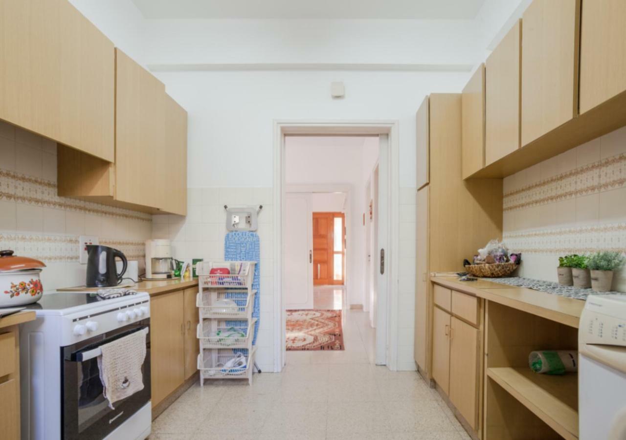 Sunny Family Home By The Beach Limassol Extérieur photo
