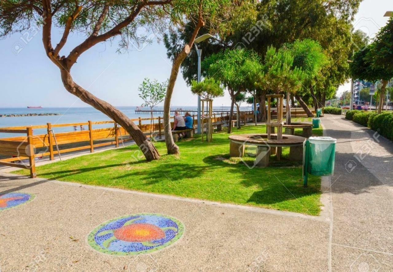 Sunny Family Home By The Beach Limassol Extérieur photo